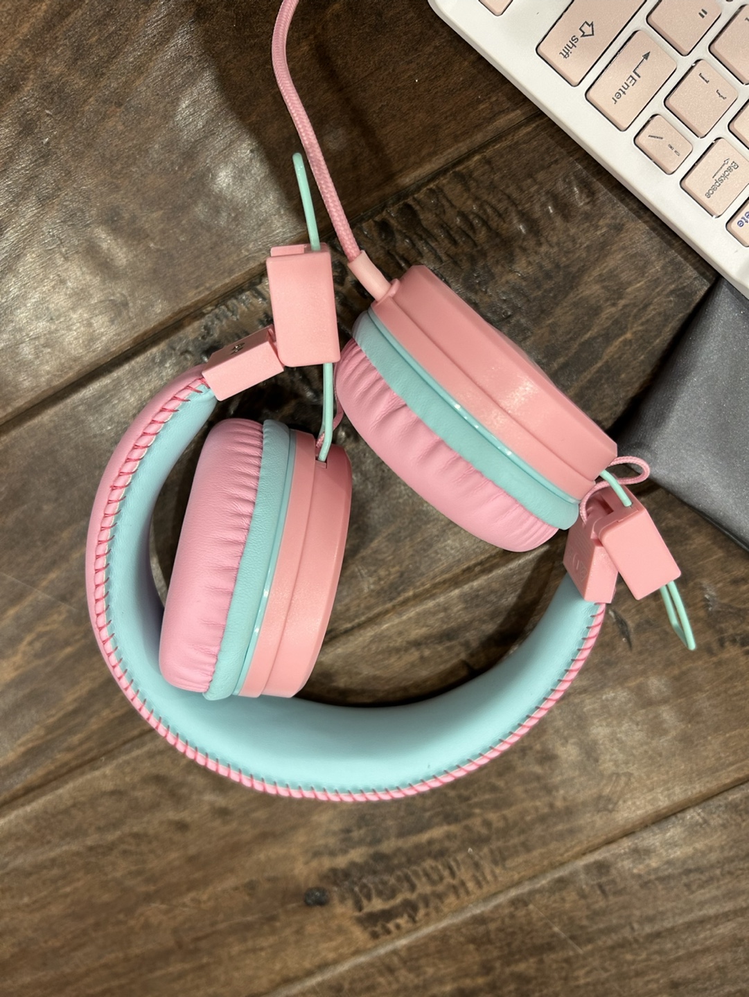 Headphones, Keyboard and Camera - Pink Electronic Pack! - photo 5