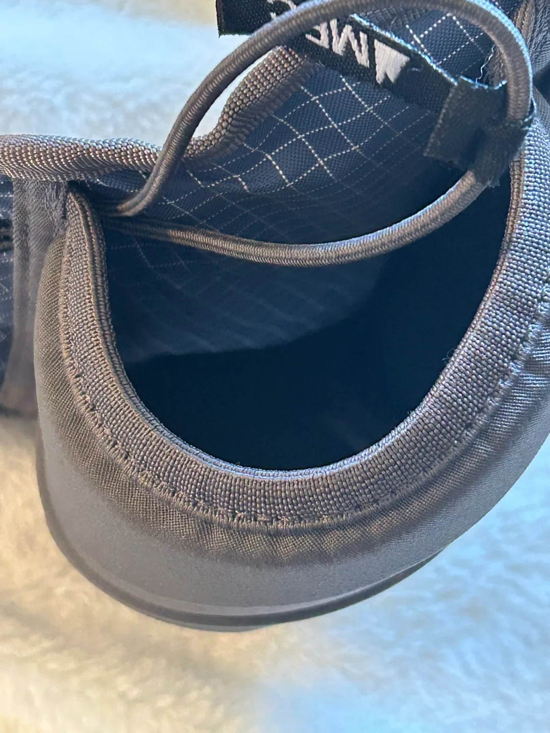 Mountain Equipment Co-op Running Belt image indicator(2)