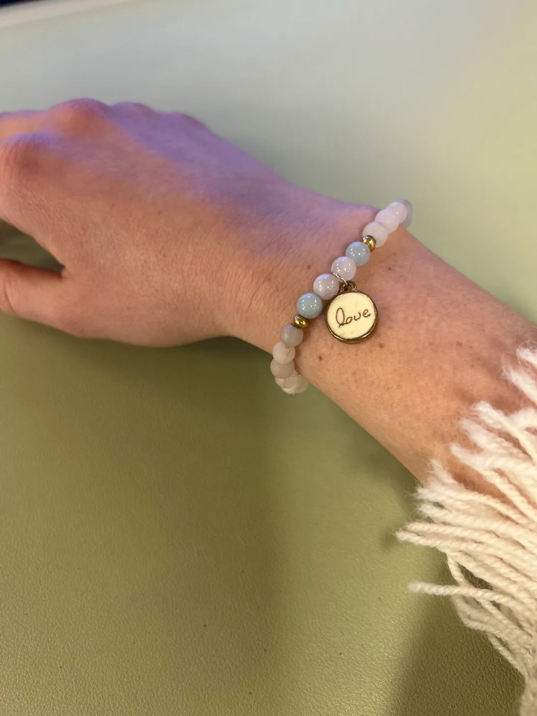 Rose Quarts Bracelet image indicator(2)