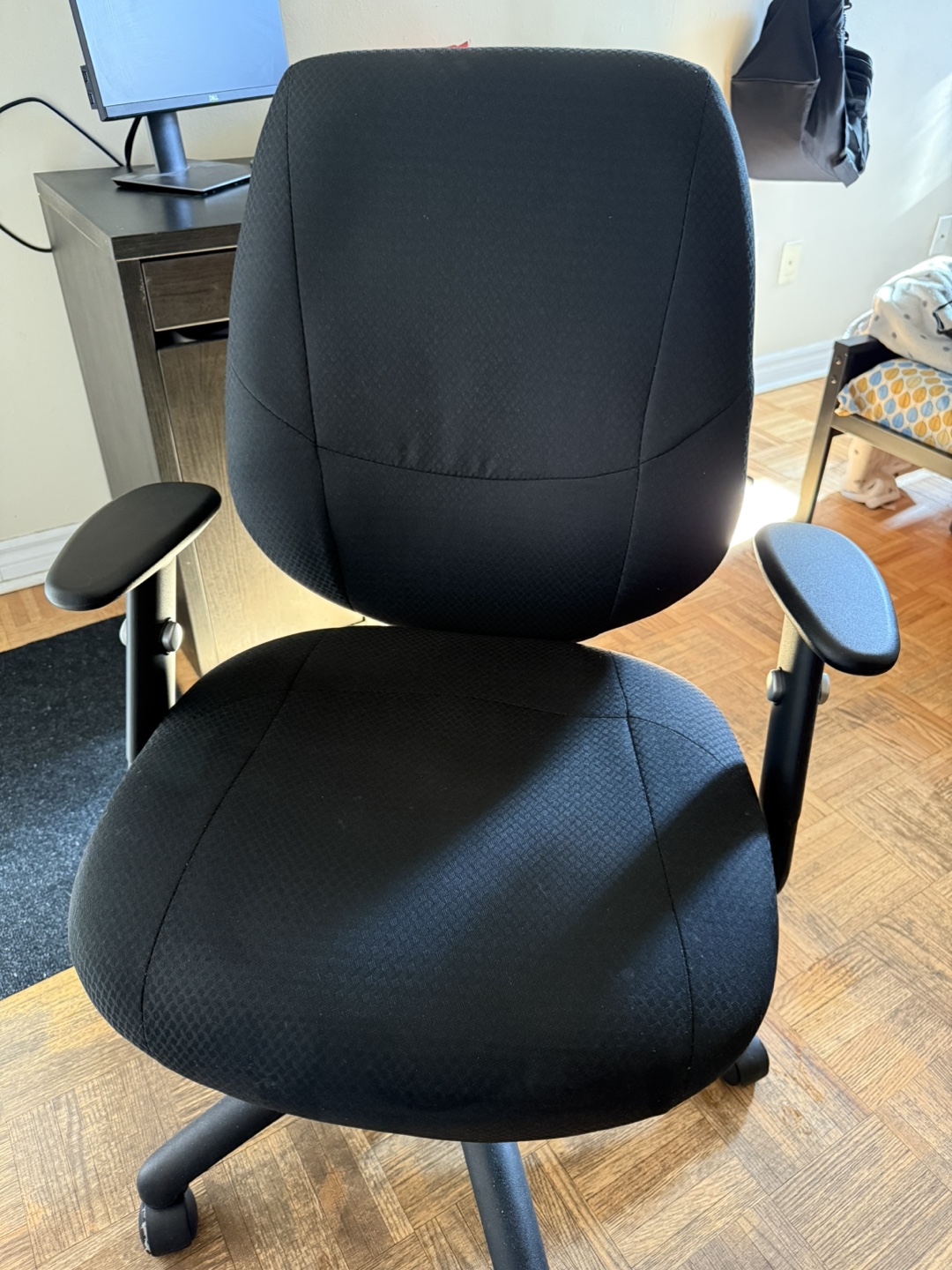 Black Office Chair with Armrests - photo 3