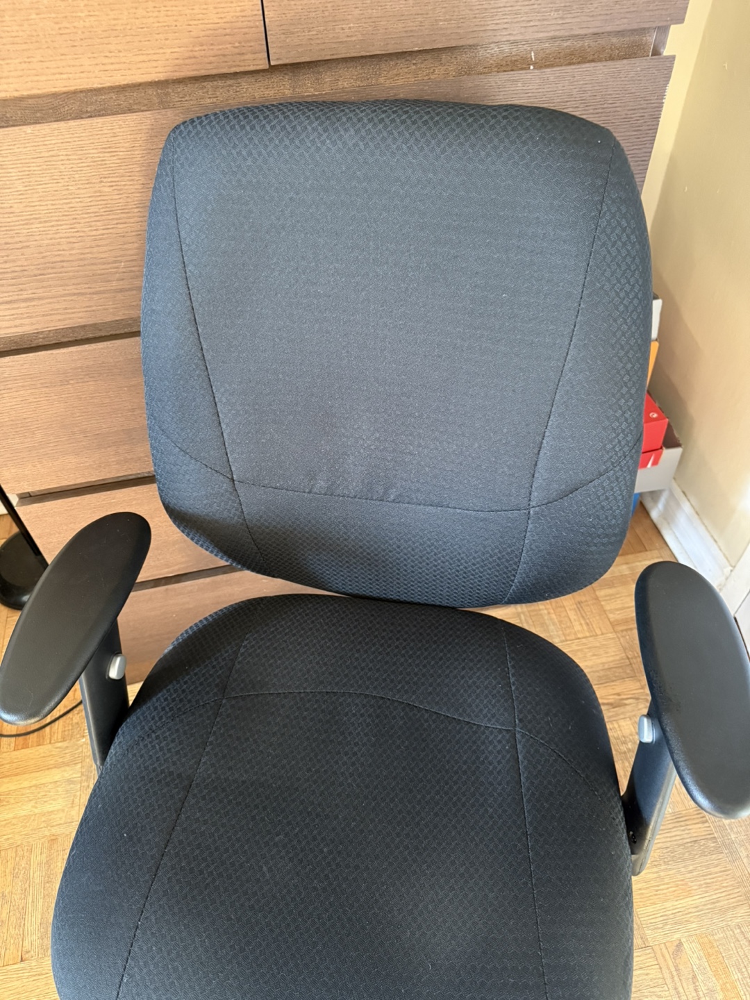 Black Office Chair with Armrests - photo 2