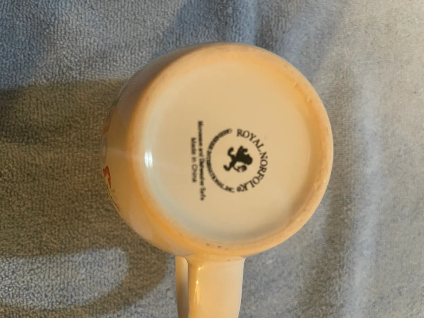 Royal Doulton Christmas Mug - "It's the Season to be Jolly" image indicator(4)