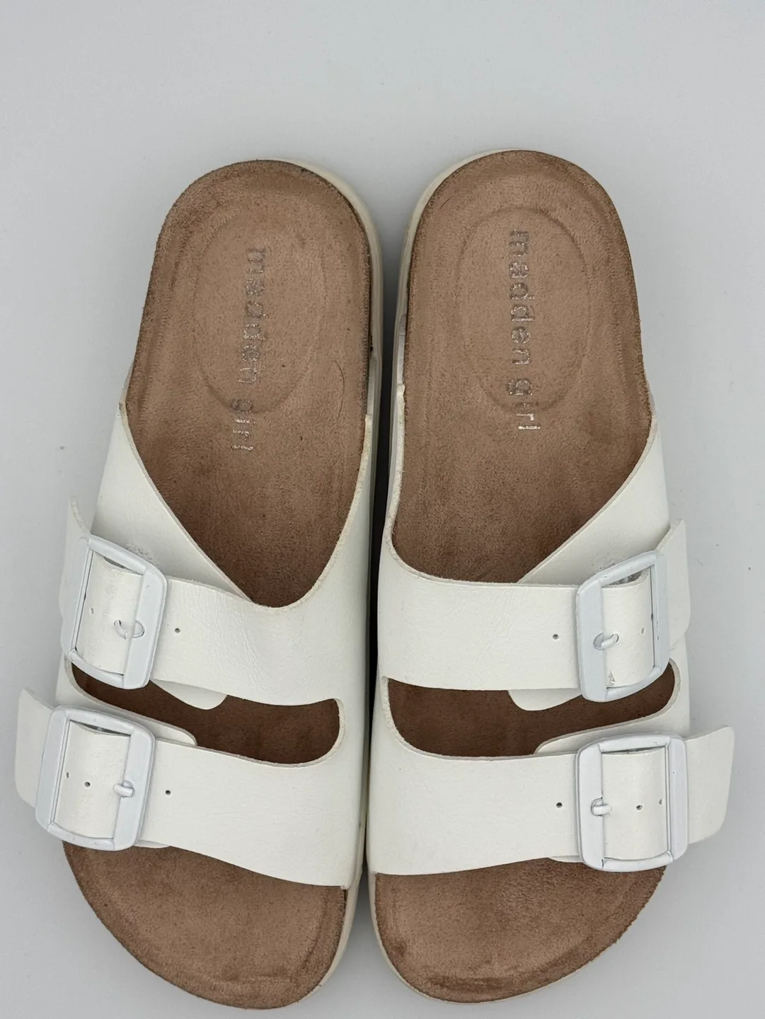 ✨Women’s Madden Girl White Sandals – Great Condition! Size 6.5✨ image indicator(6)