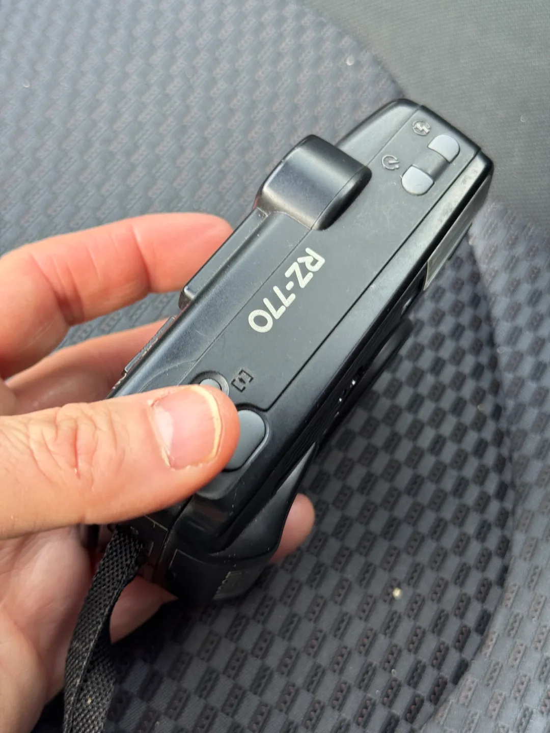 Ricoh RZ-770 35-70mm Zoom 35mm Analog Film Camera image indicator(2)