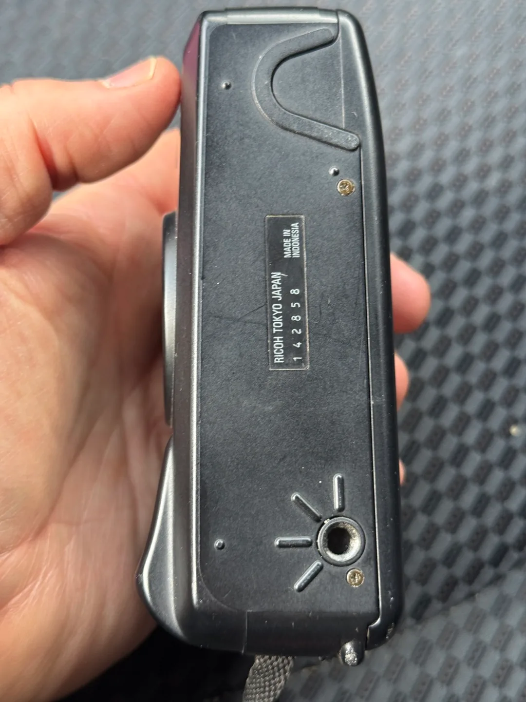 Ricoh RZ-770 35-70mm Zoom 35mm Analog Film Camera image indicator(5)