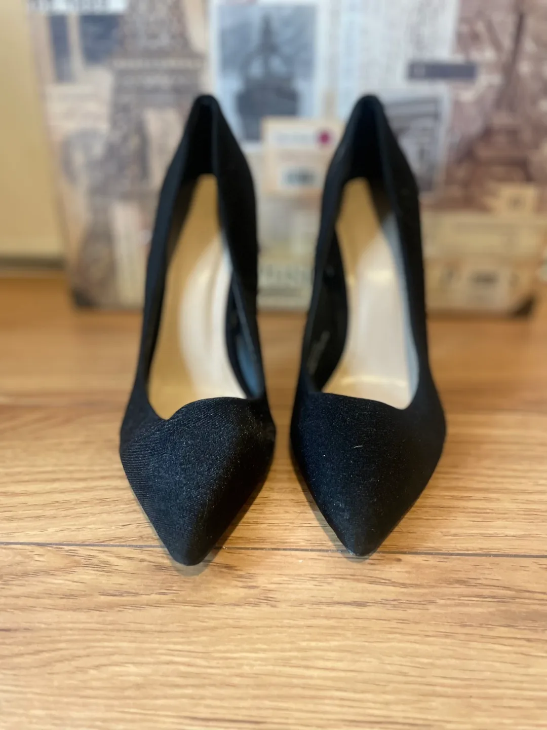 Forever 21 Black Pointed Toe Heels image indicator(2)