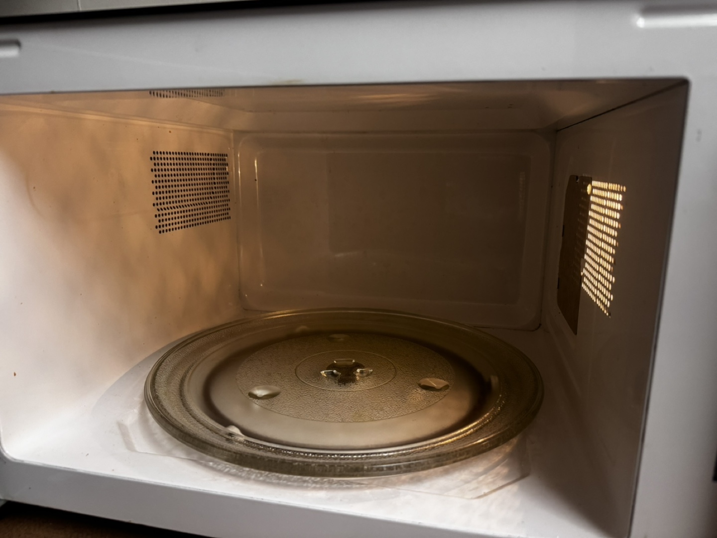 Hamilton Beach Microwave - Stainless Steel - photo 2
