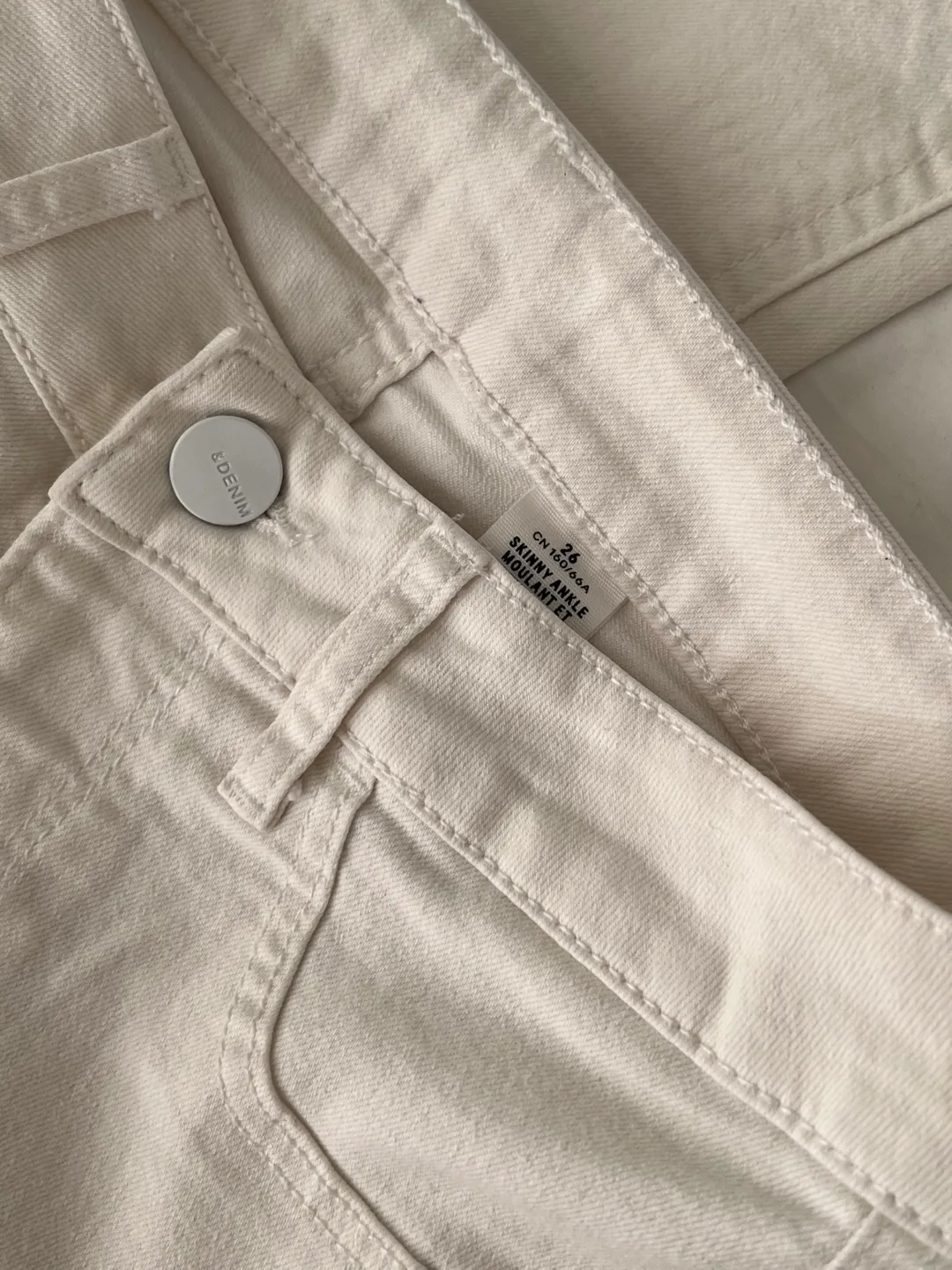 Design& Skinny Ankle Jeans - Off-White S/26 image indicator(3)