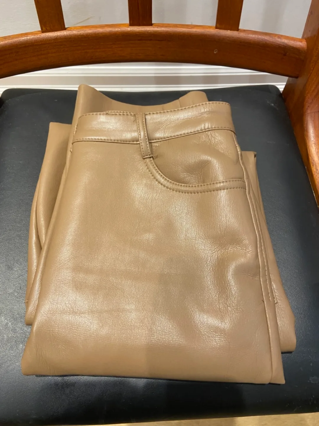 Aritzia Vegan Leather Pants in Gold Camel - Size 4 image indicator(6)