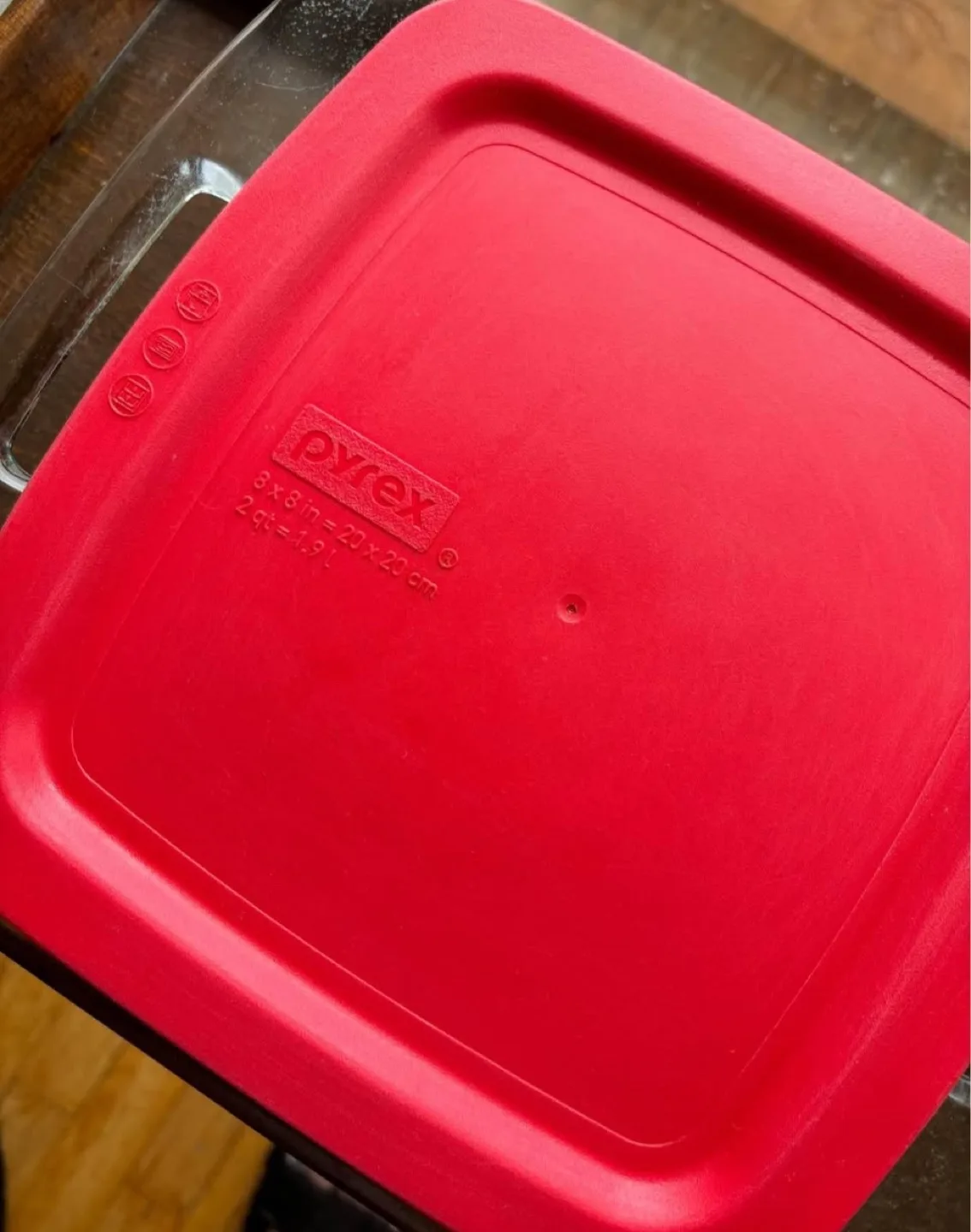 Pyrex Square Bakeware with Red Lid Built-in Handles, Like New image indicator(6)