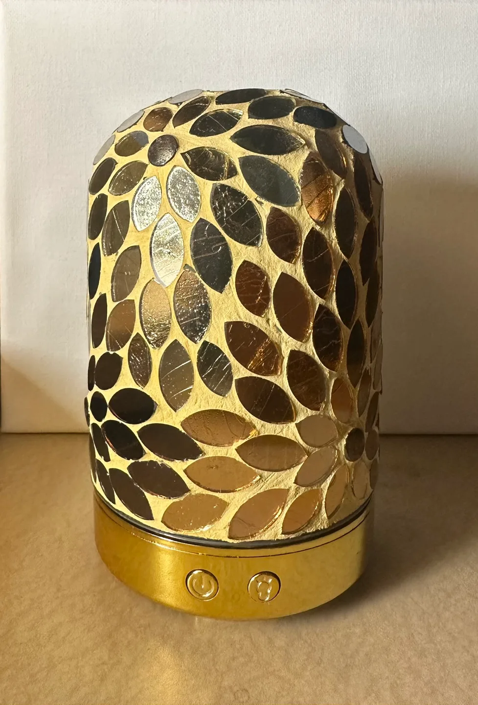 Aroma Diffuser with Mosaic Glass Cover image indicator(2)