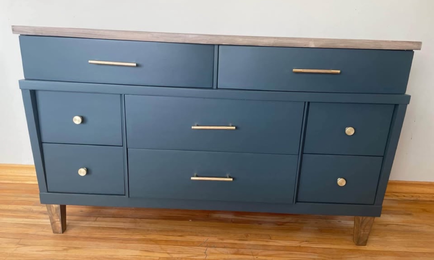 Mid-Century Modern Dresser - Refurbished - photo 2