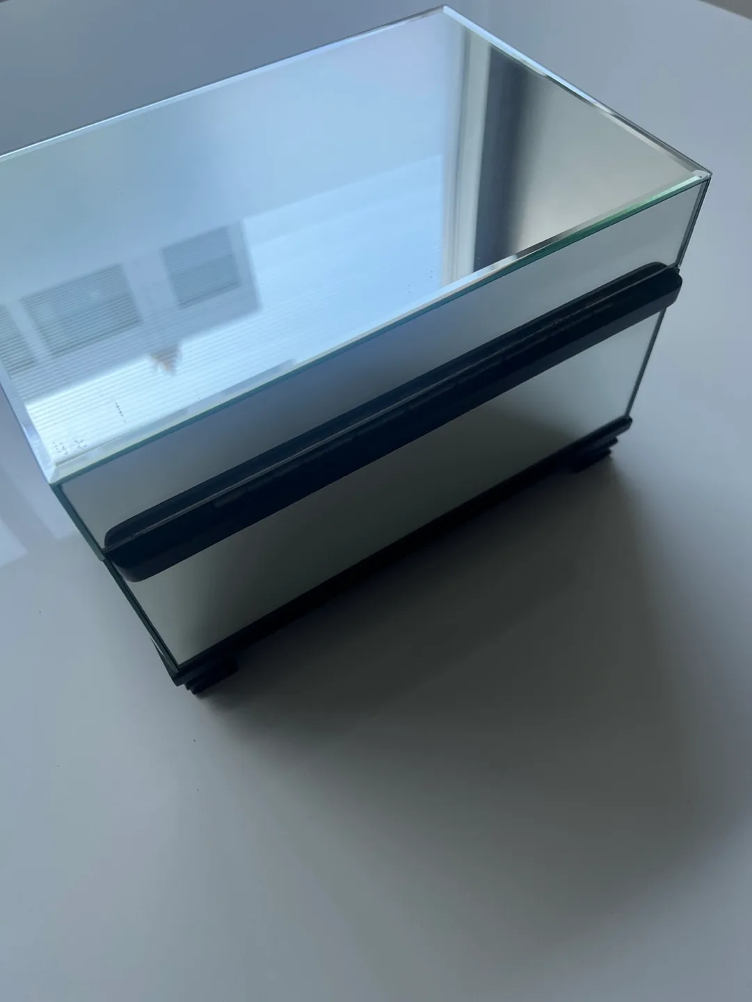 Mirrored Jewelry Box with Drawers image indicator(3)