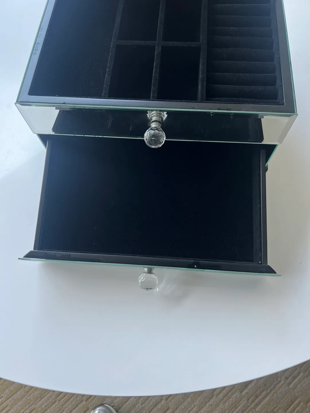 Mirrored Jewelry Box with Drawers image indicator(5)