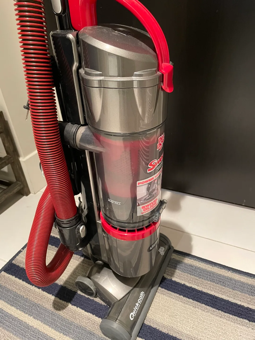 Swerve Lightweight Cyclonic Vacuum Cleaner image indicator(4)