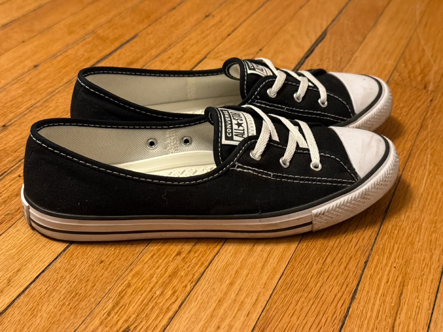 Converse All Star Womens Slip On Sneakers - Size 7.5 image indicator(3)