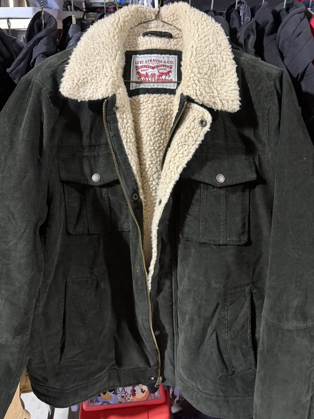 Levi's mens Corduroy Sherpa Lined Trucker Jacket image indicator(2)