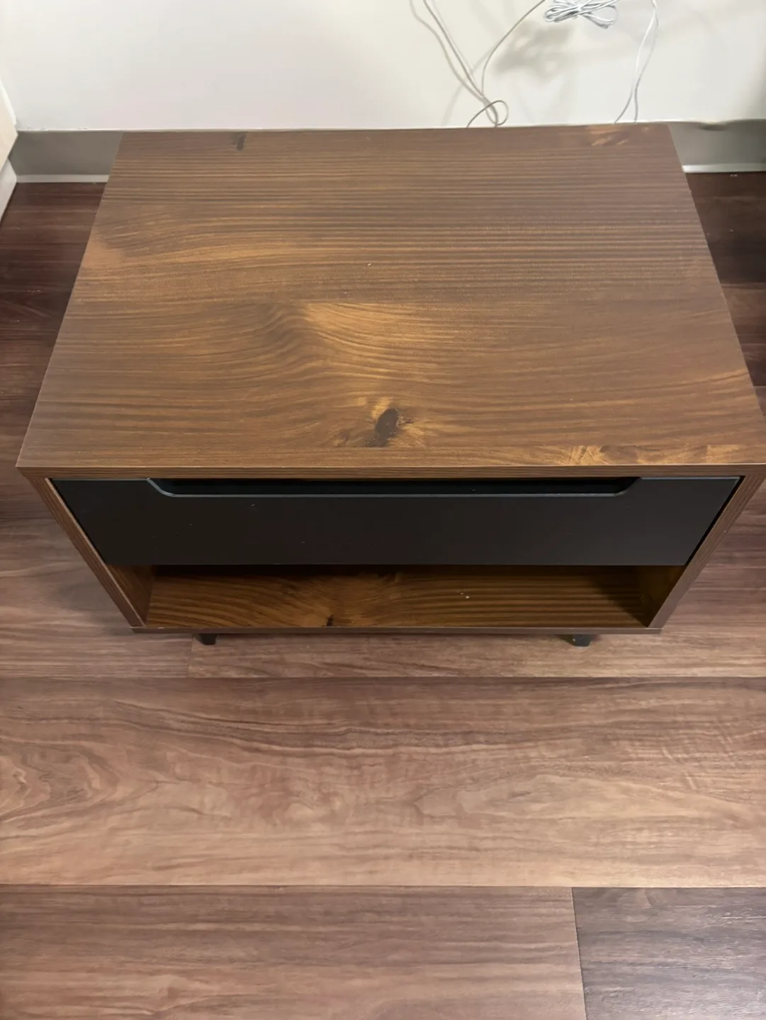 Modern One-Drawer Nightstand image indicator(4)