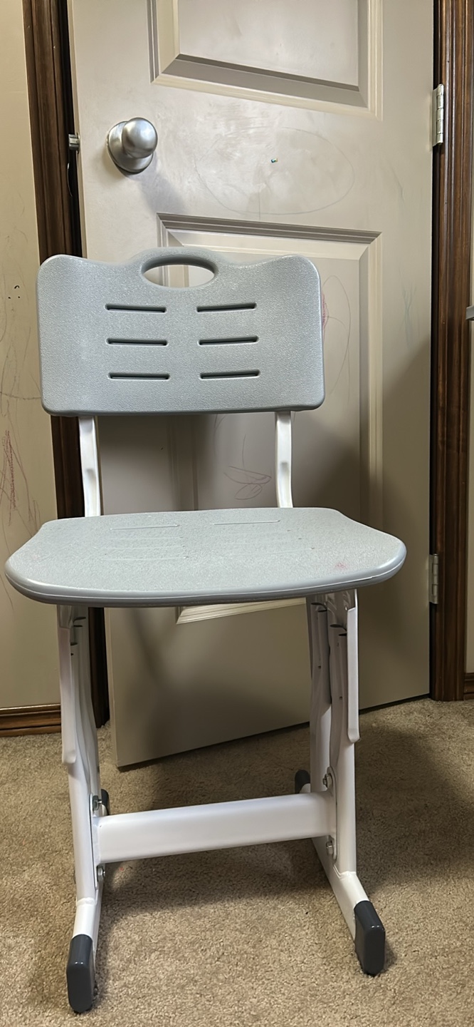Kids Adjustable Height Desk and Chair Set - photo 5