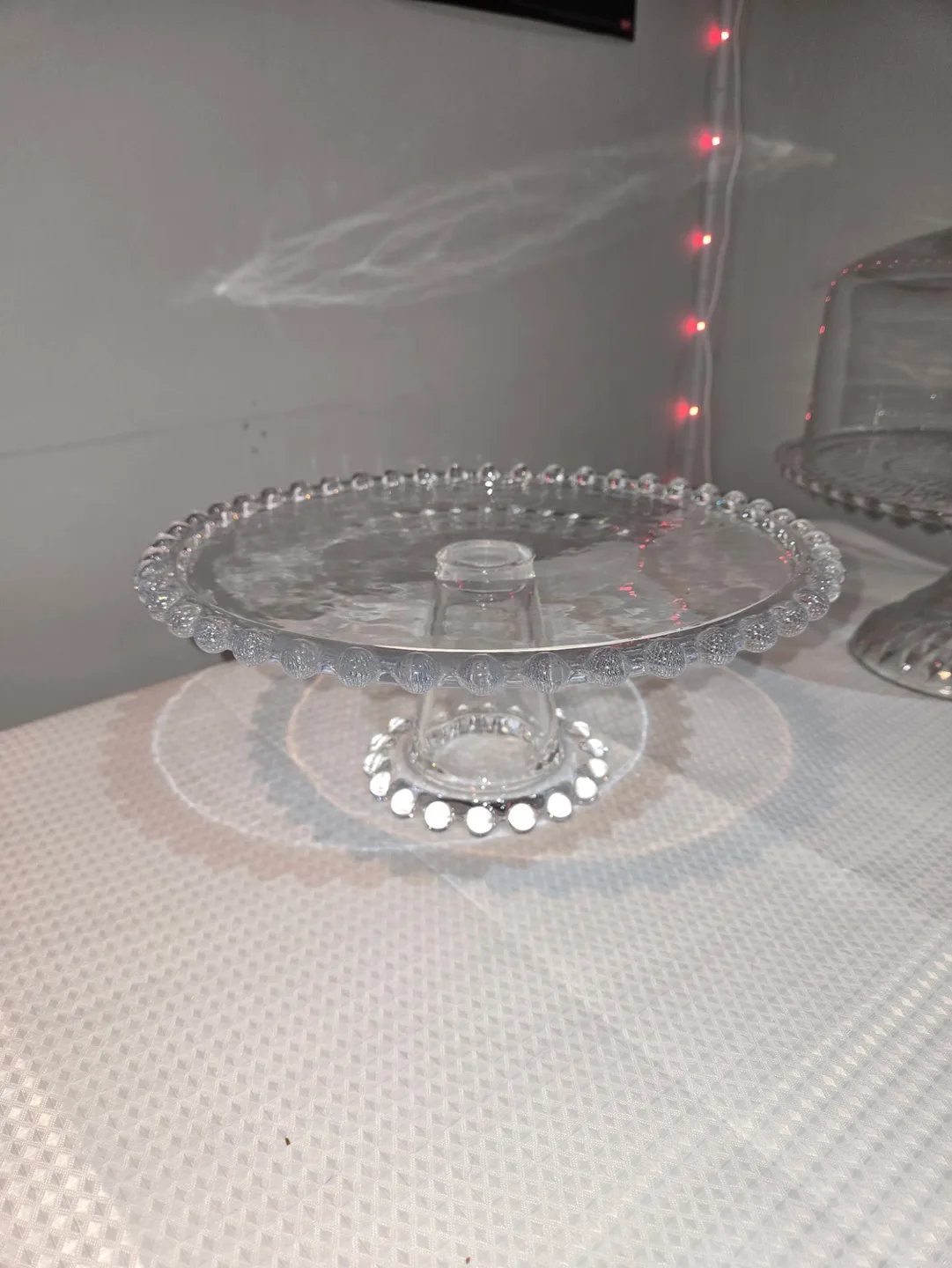 Glass Cake Stands with Dome image indicator(3)