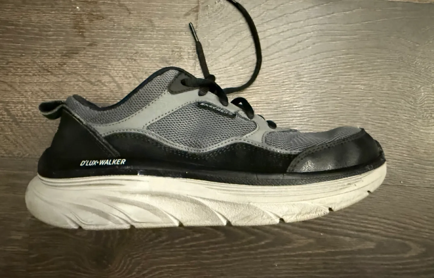 Skechers D'Lux Walker Men's Running Shoes - Size 8.5 image indicator(2)