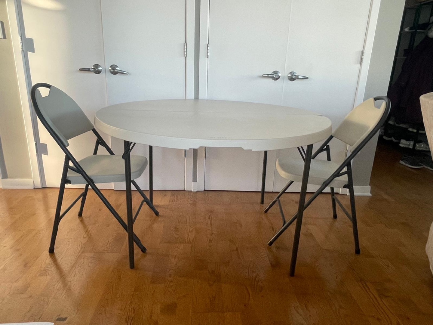 Lifetime Round Folding Table and Two Chairs Set