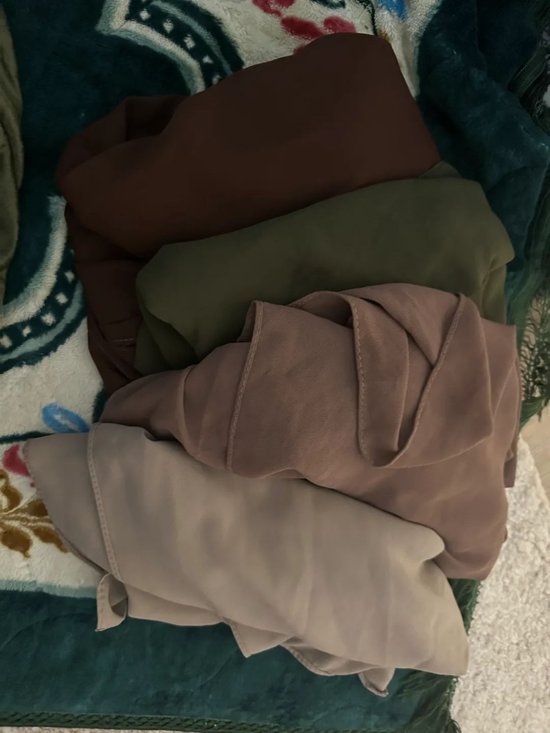 Four Chiffon Hijabs - Brown, Olive, Mauve, Beige image indicator(3)