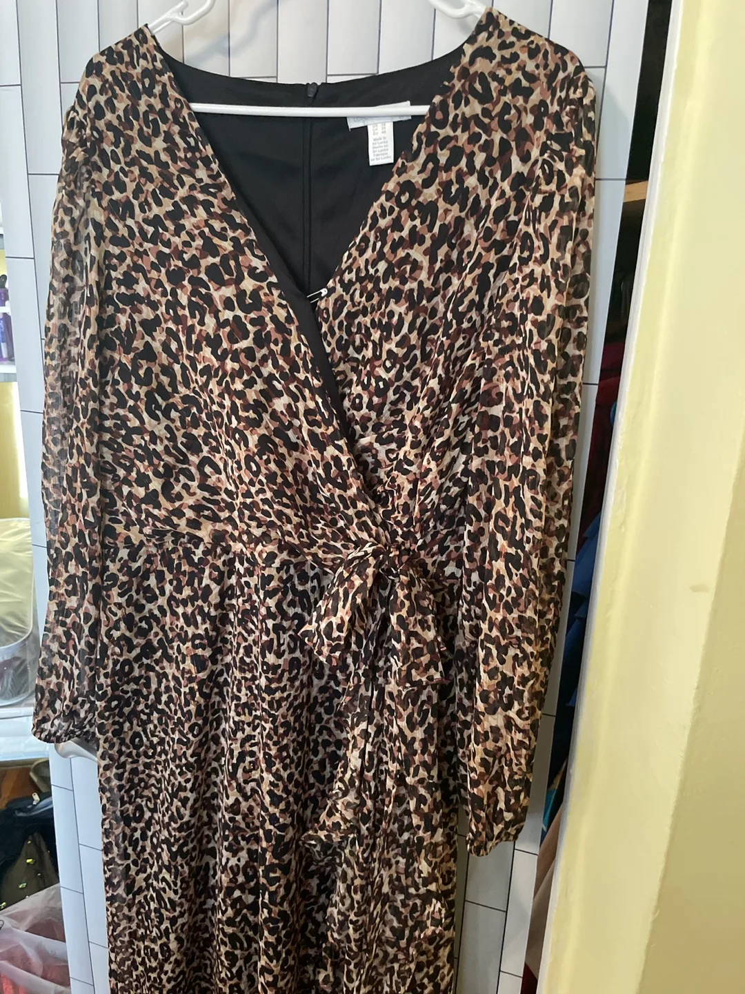 London Times Leopard Print Wrap Dress Size 16 image indicator(2)