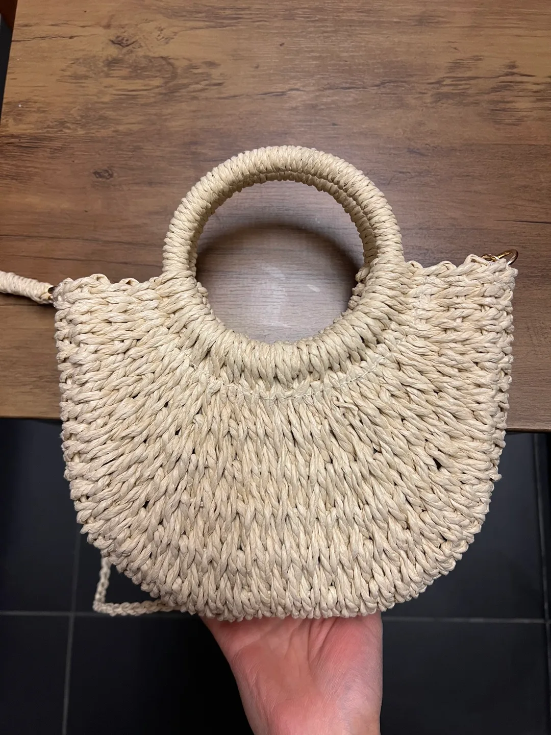 Handwoven straw bag with crochet strawberries - NEW image indicator(2)