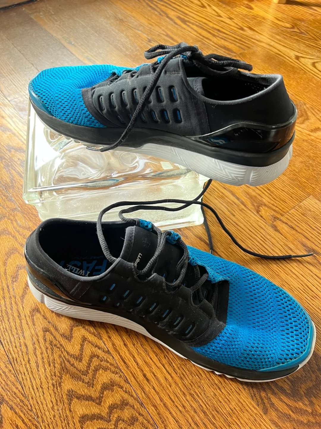 Under Armour Men's Running Shoes - Size 10.5 image indicator(3)