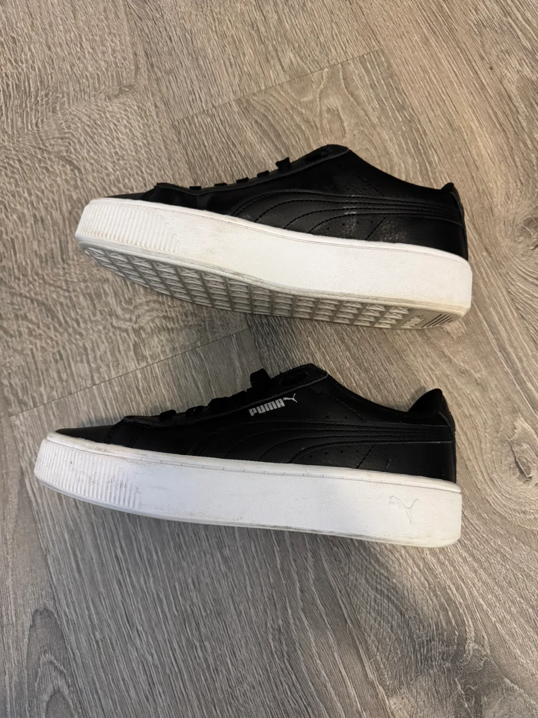 Puma Platform Sneakers - Black Leather- size 7 women image indicator(4)