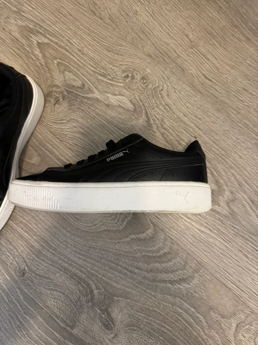 Puma Platform Sneakers - Black Leather- size 7 women image indicator(7)