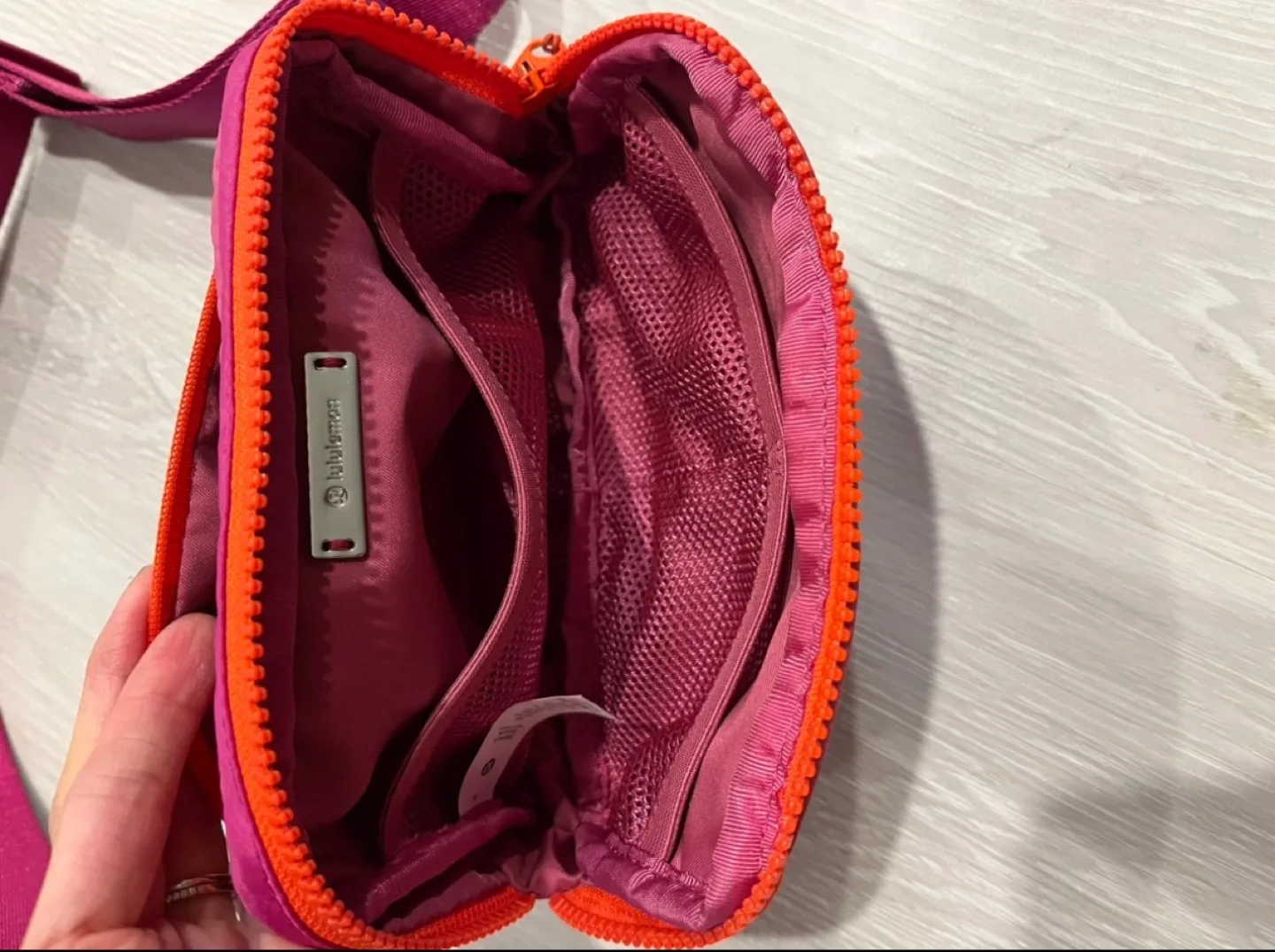 Lululemon 1L Belt Bag - Pink image indicator(2)