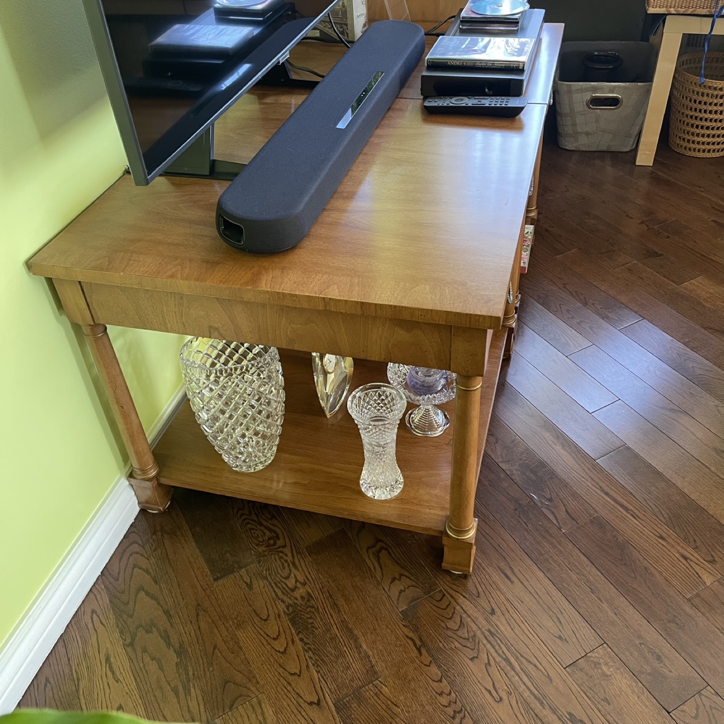 Pair of Wooden End Tables - photo 3