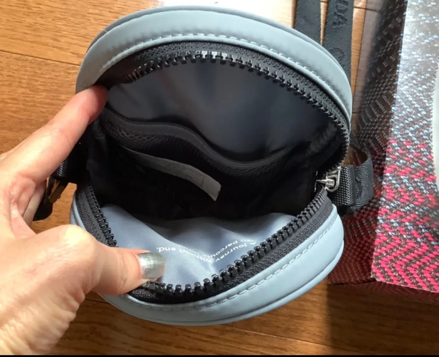 Lululemon City Adventurer Crossbody Bag - Grey image indicator(3)