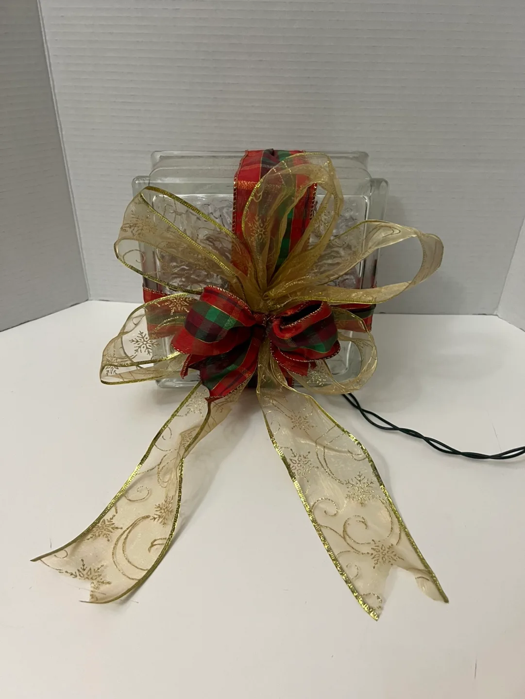 Glass Block Christmas Light with Bow image indicator(2)