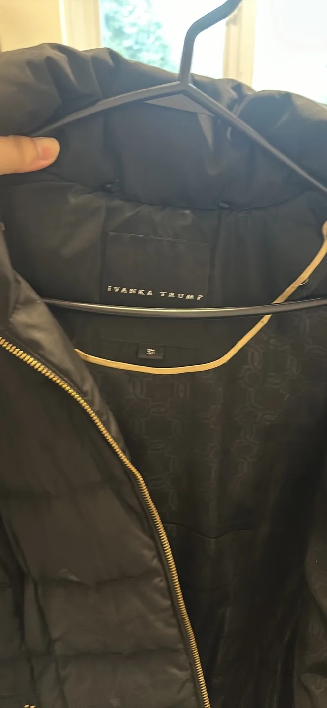 Ivanka Trump Black Puffer Coat Size XS image indicator(2)