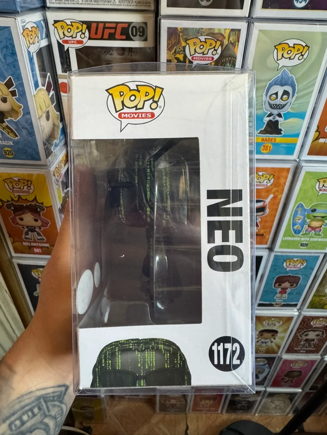 Funko Pop! Movies: The Matrix - Neo (Glow in the Dark) #1172 image indicator(4)