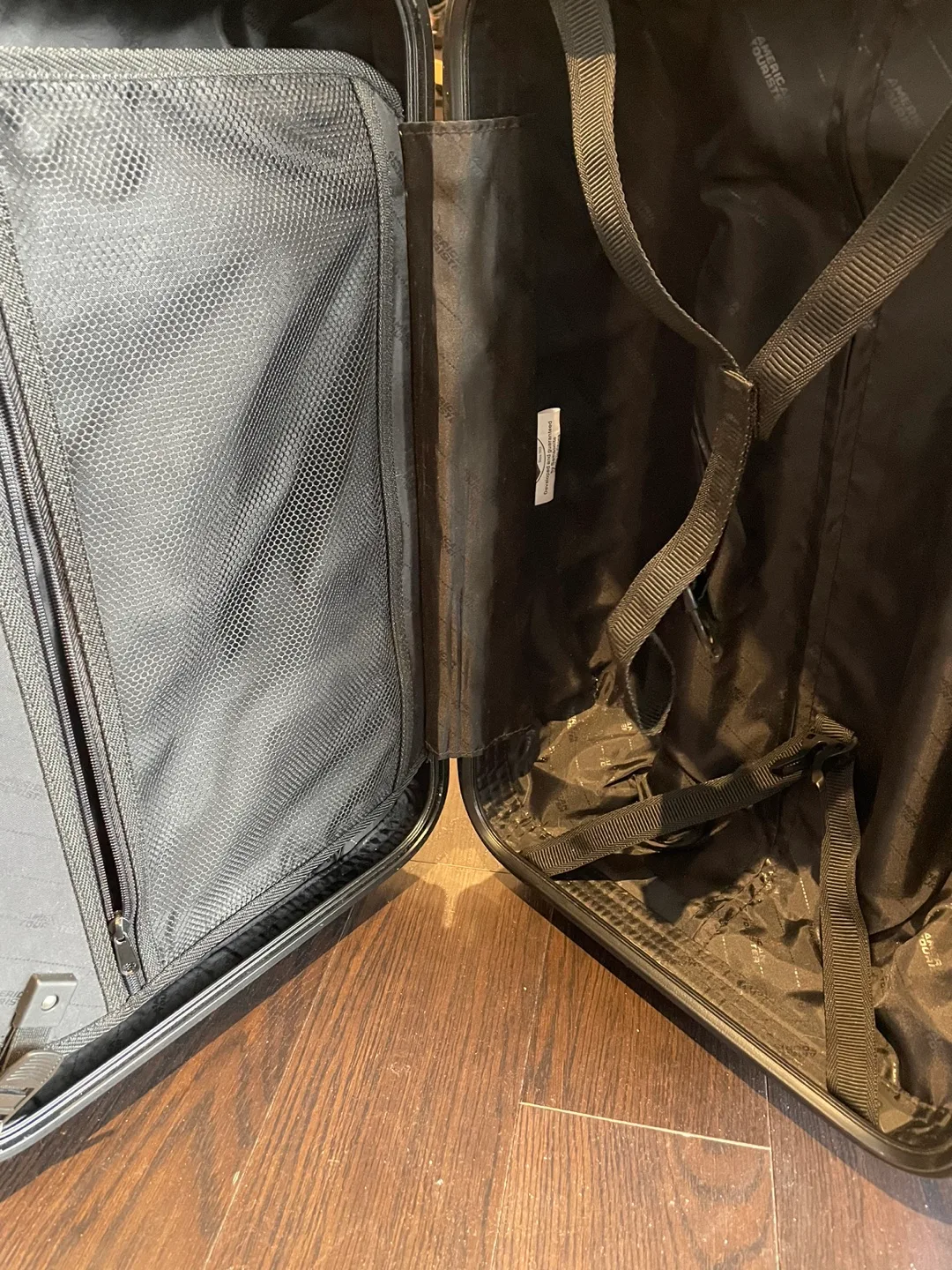 Cabin American Tourister Carry-On Suitcase image indicator(6)