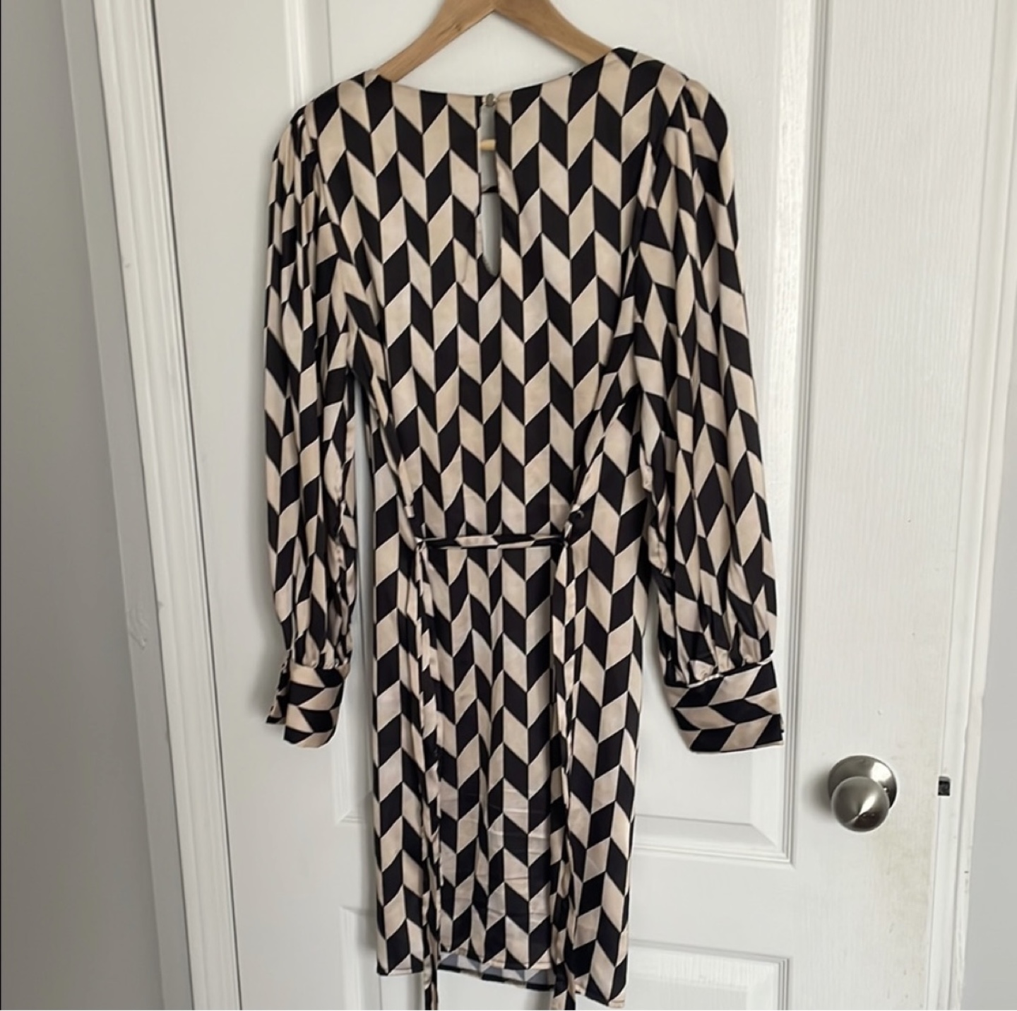 Black and Beige Geometric Print Mini Dress - photo 2