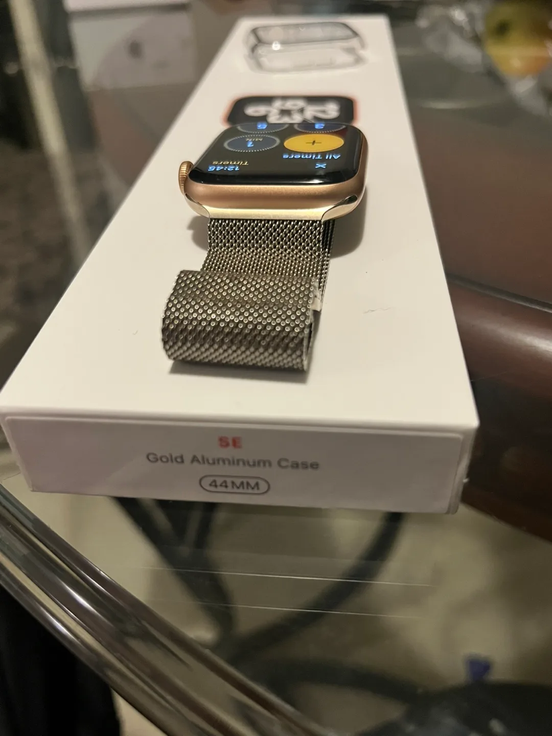 Apple Watch SE 2 44mm GPS+LTE with Milanese Loop image indicator(4)