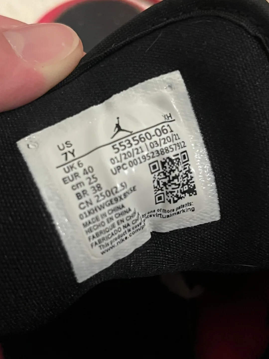 Nike Shoes sizes 4.5-7 men’s image indicator(3)