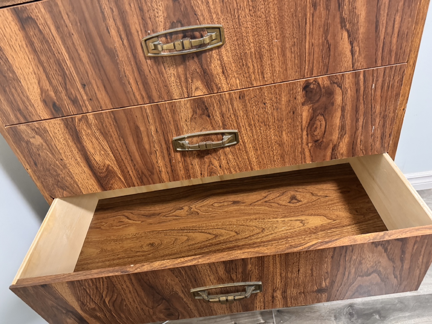 Vintage Four-Drawer Chest/ Dresser - photo 5
