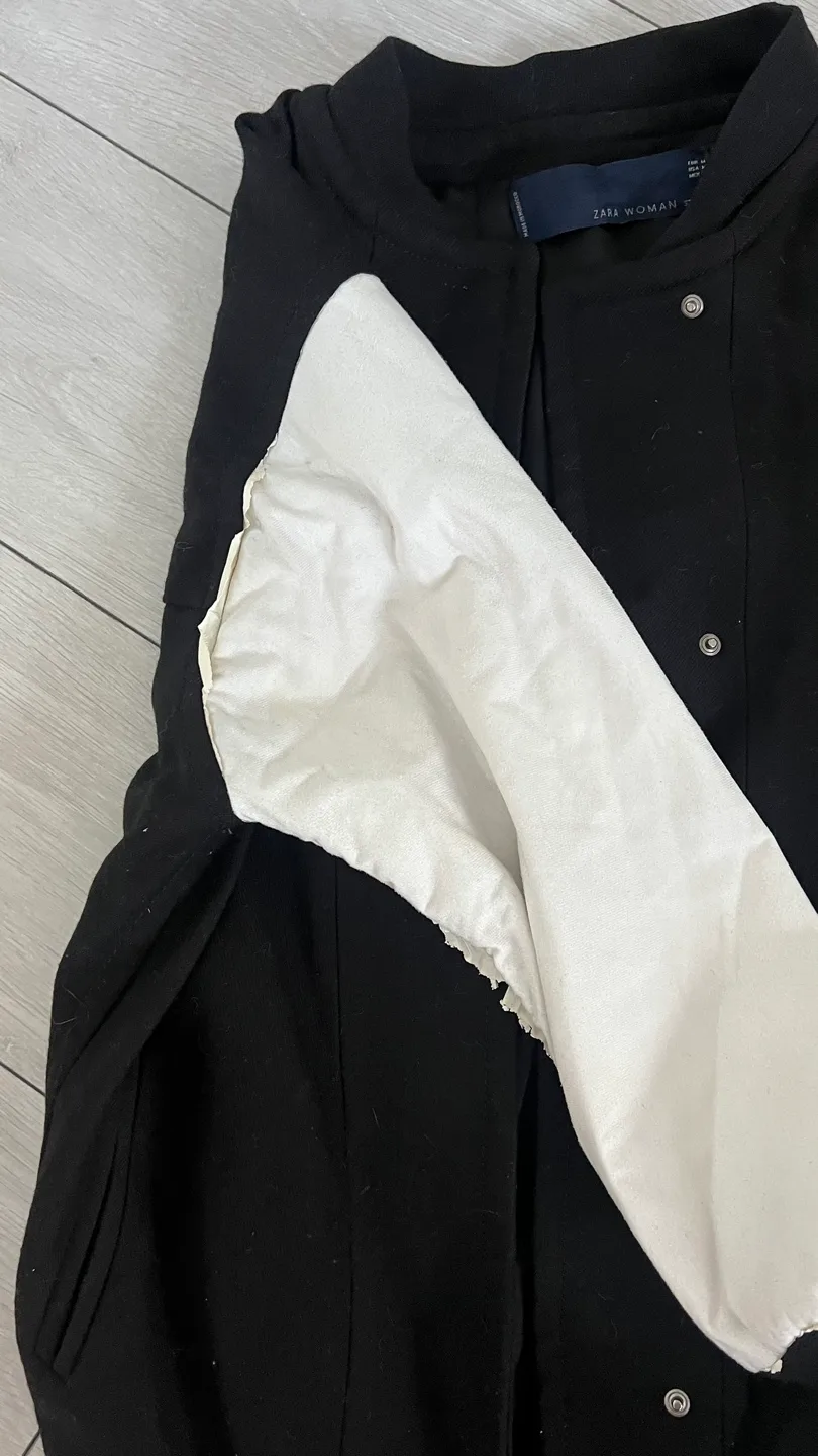 ZARA jacket - size medium image indicator(3)