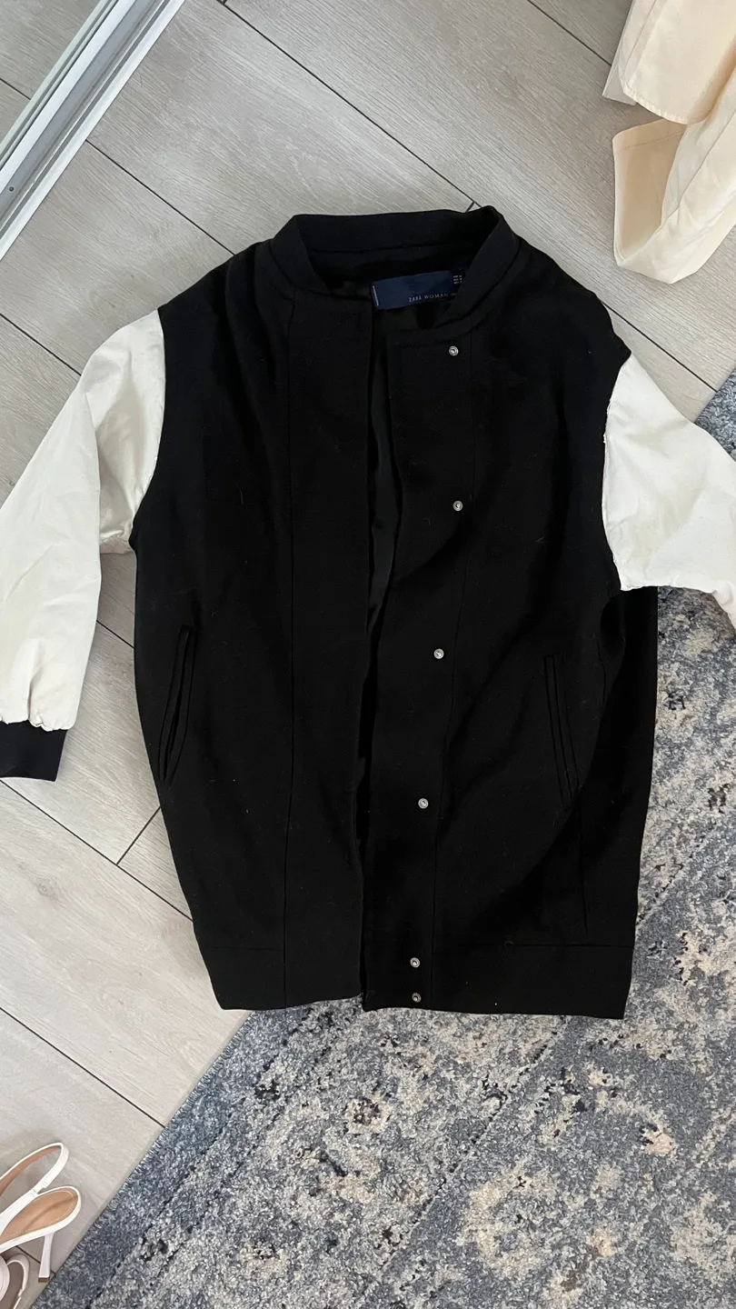 ZARA jacket - size medium image indicator(2)