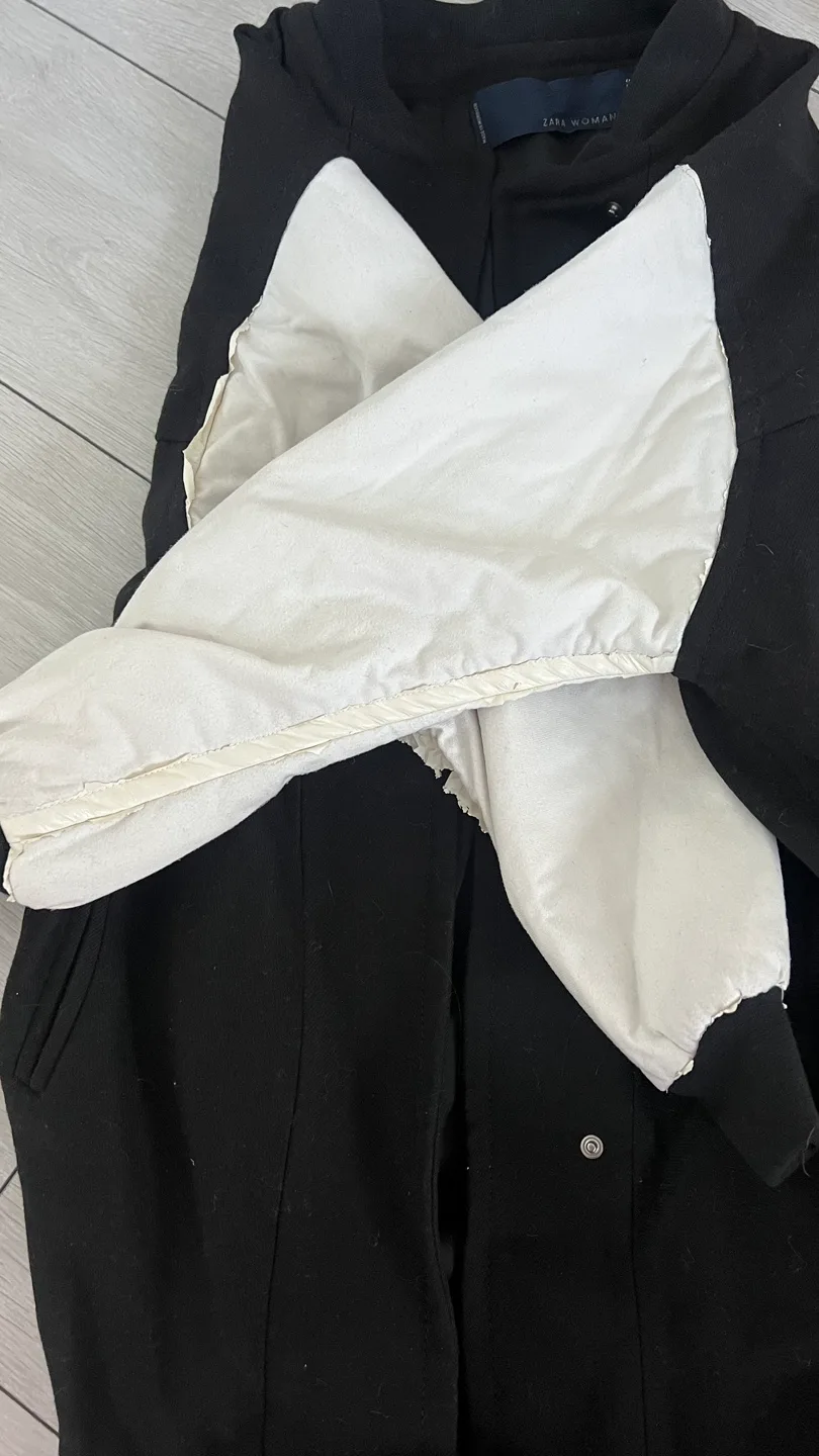 ZARA jacket - size medium image indicator(4)