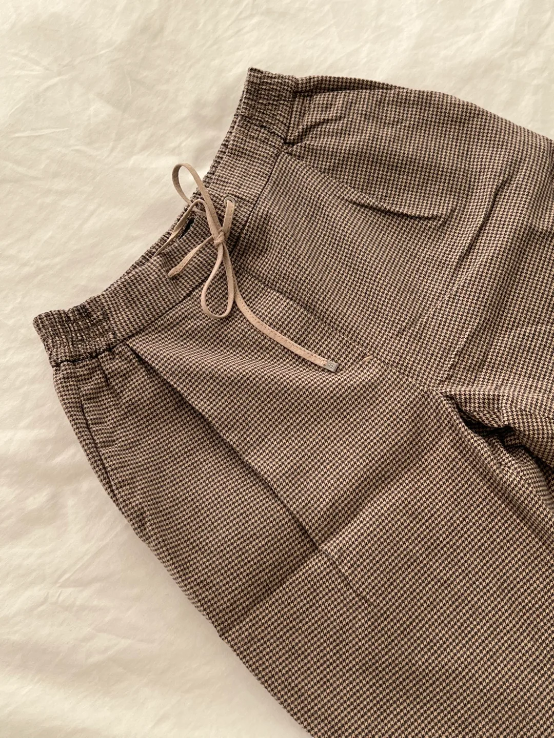 Massimo Dutti Brown Houndstooth Patterned Trousers image indicator(2)