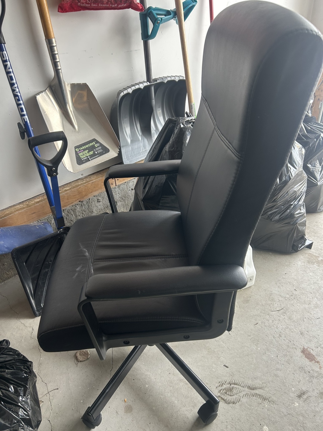 IKEA millberget swivel chair black - photo 5