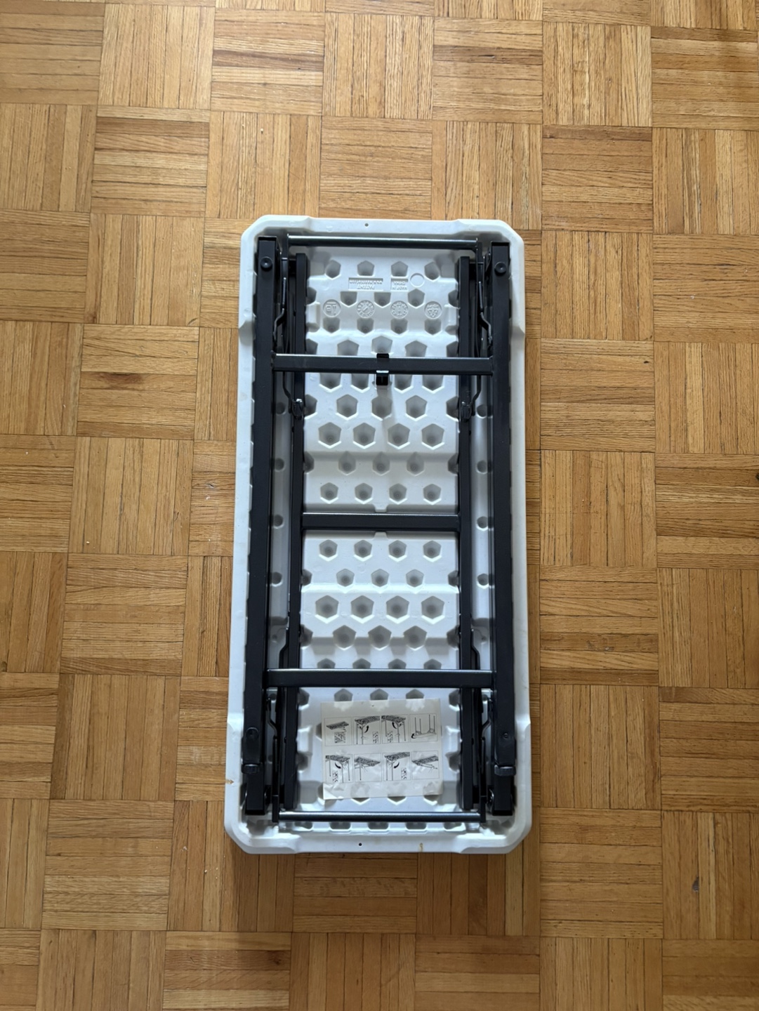 Foldable Table - Portable and Convenient - photo 3