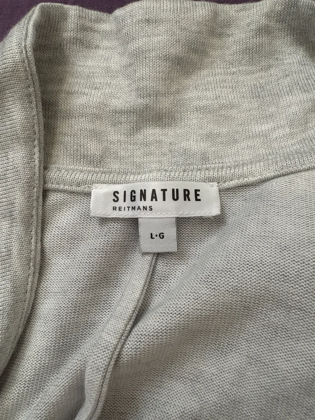 REITMANS Signature Grey V-Neck 3/4 Sleeve Blouse image indicator(2)